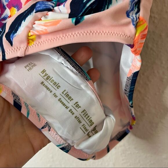 Old Navy Square Neck One Piece Tropical Floral Print Swimsuit Size Small - Picture 6 of 9